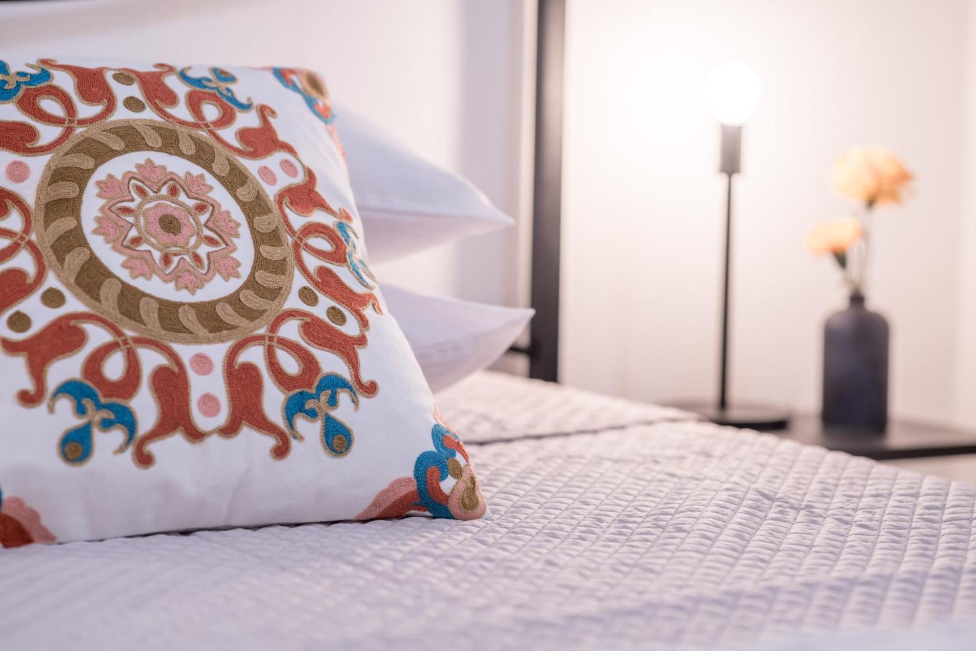 Yenne Rooms Wifi-Ac Cagliari Esterno foto