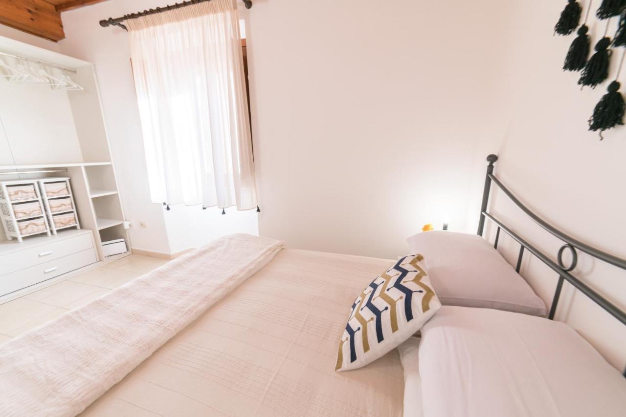 Yenne Rooms Wifi-Ac Cagliari Esterno foto