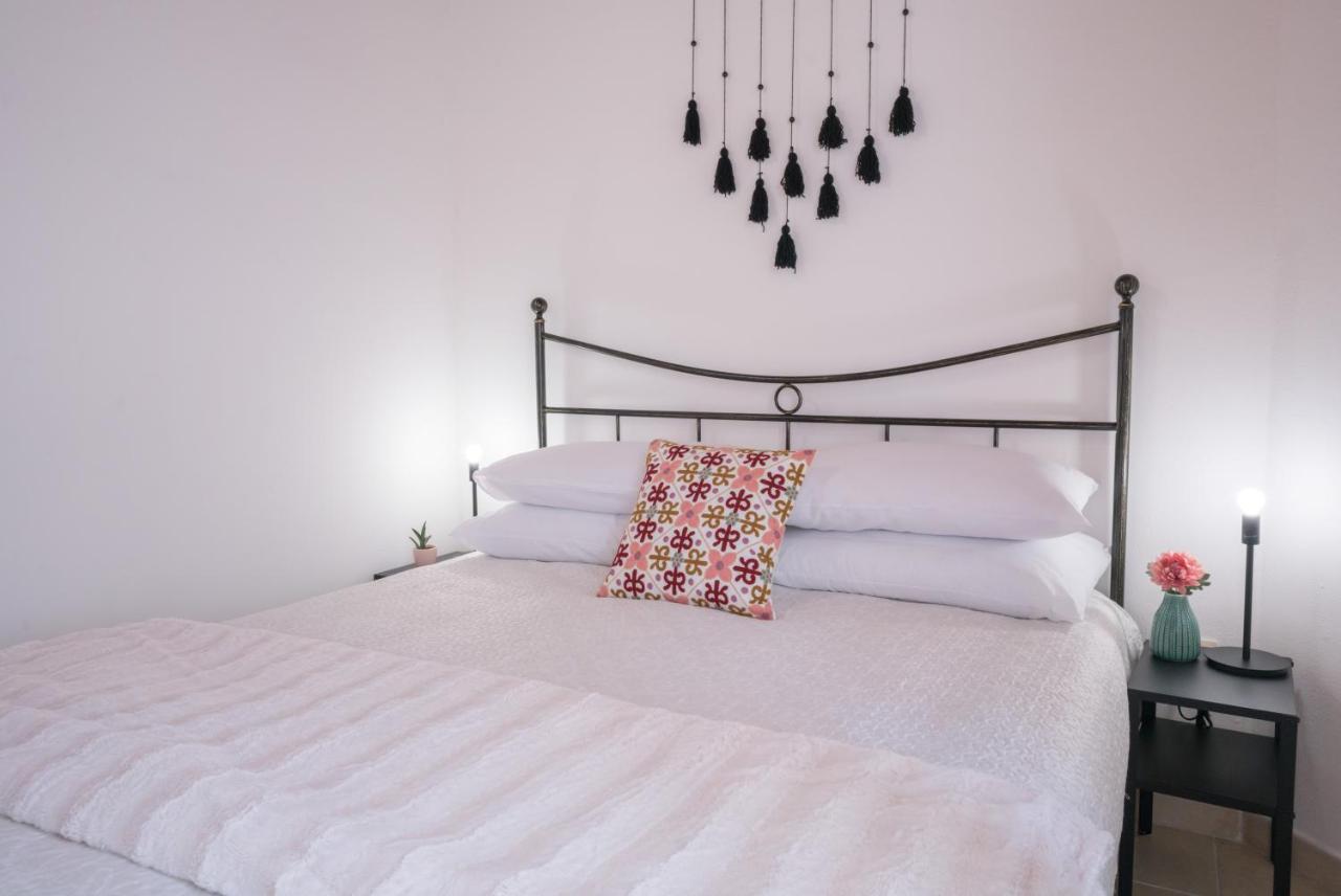Yenne Rooms Wifi-Ac Cagliari Esterno foto