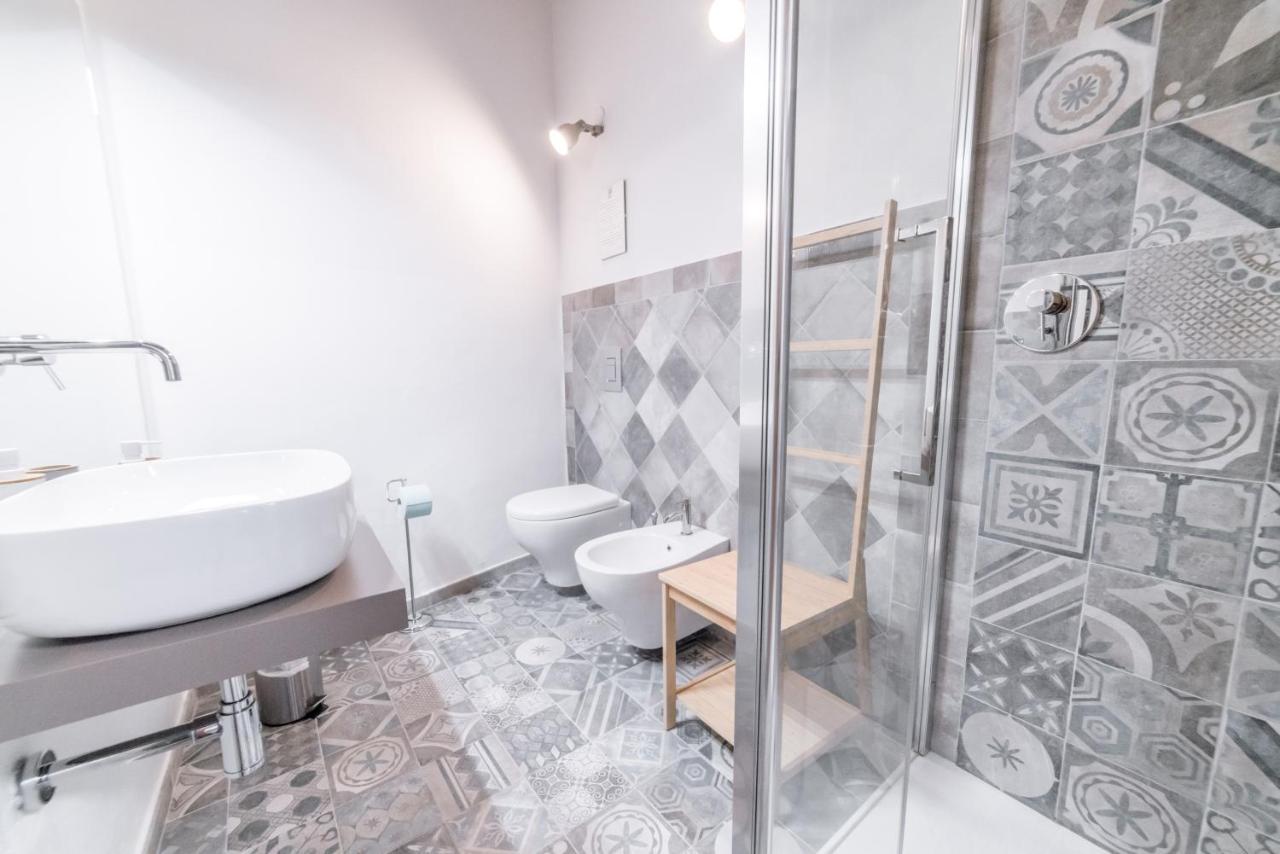 Yenne Rooms Wifi-Ac Cagliari Esterno foto