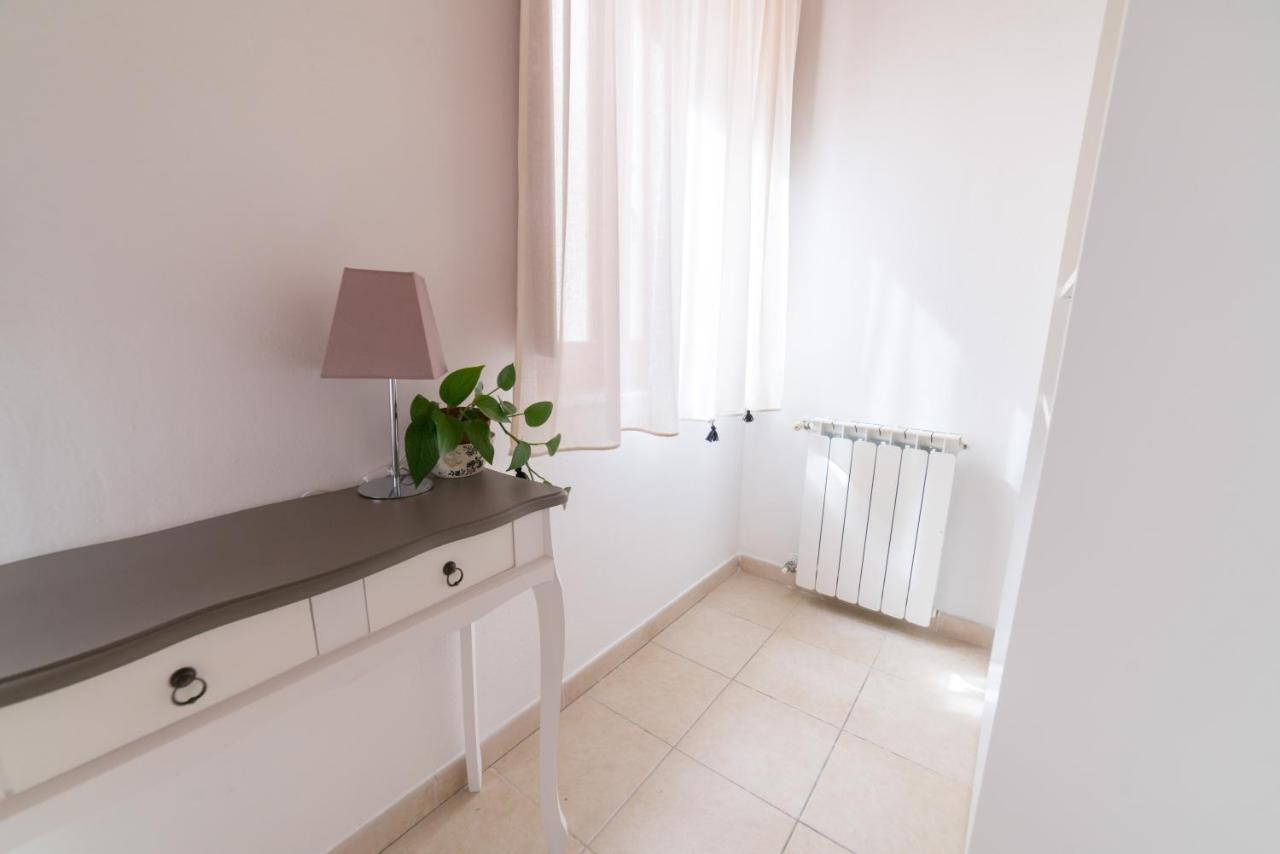 Yenne Rooms Wifi-Ac Cagliari Esterno foto