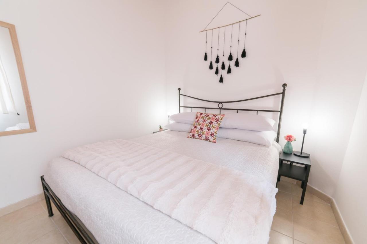 Yenne Rooms Wifi-Ac Cagliari Esterno foto