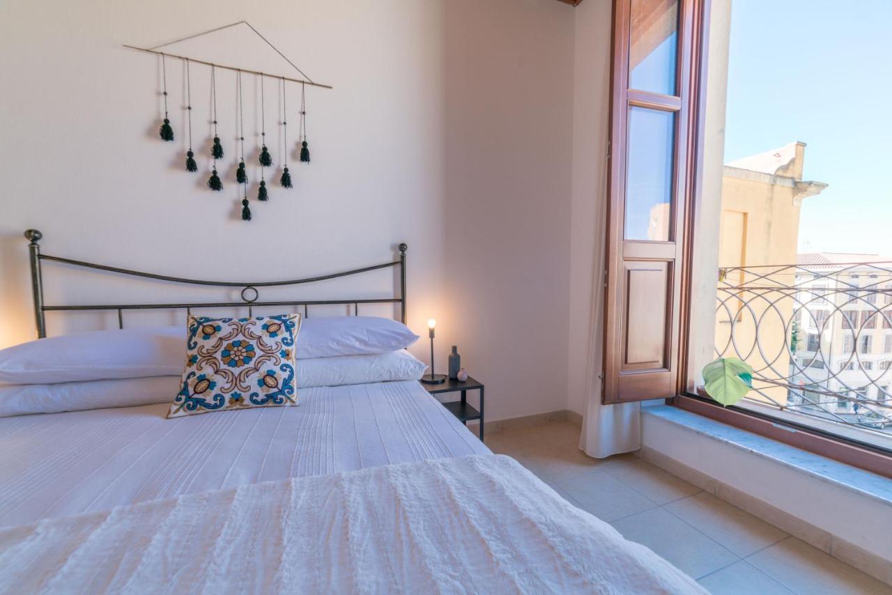 Yenne Rooms Wifi-Ac Cagliari Esterno foto